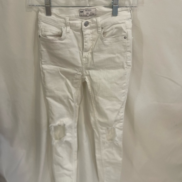 FREE PEOPLE Womens Size 25 White Jeans Skinny Leg distressed - Picture 3 of 13